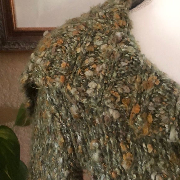 BKE Sweater - Picture 2 of 10